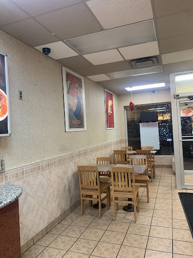 Photo of Pizza Pizza - 35 Dundas St W, Trenton, ON K8V 3N9